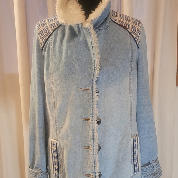 Free People, Women's Light Blue Denim Jacket with Faux Shearling, Size M - Picture 2 of 13